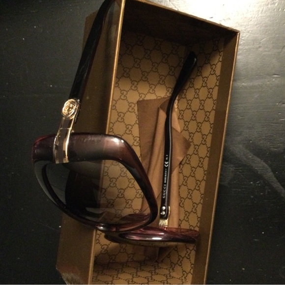 Womens designer sunglasses. Gucci model #GG3188/S - Picture 4 of 6